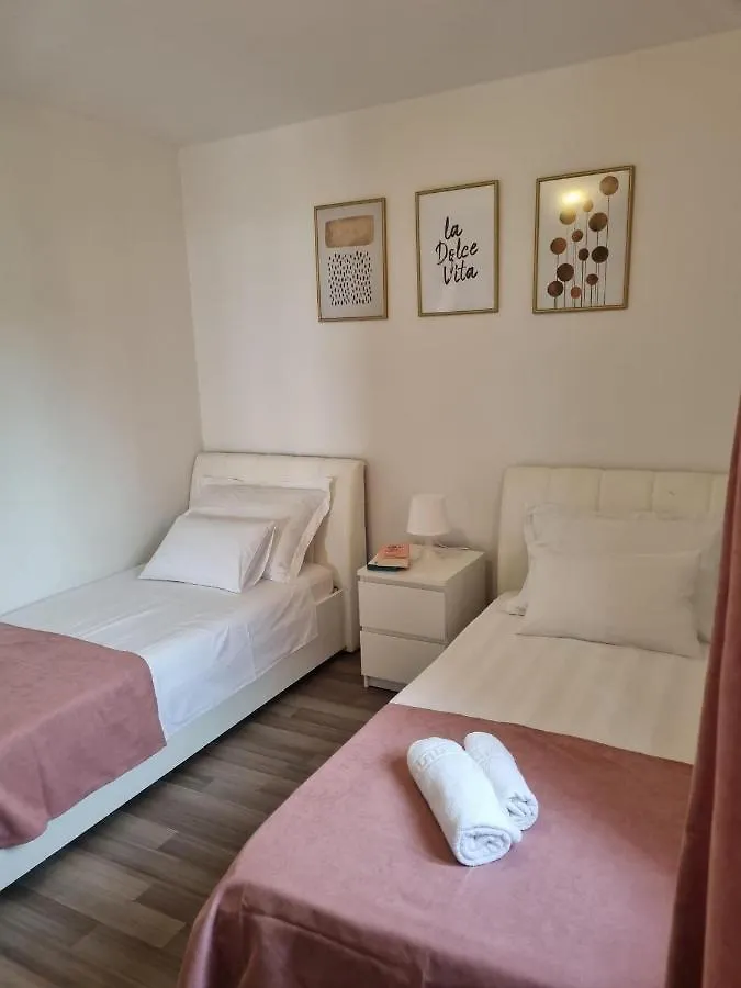 Villa Jelena Kaštel Novi 0*,  Chorwacja