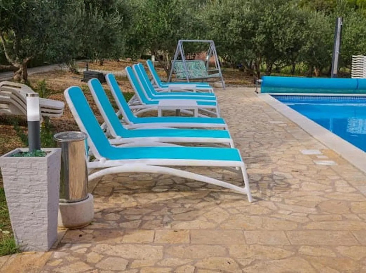Villa Jelena Kastel Novi 0*,