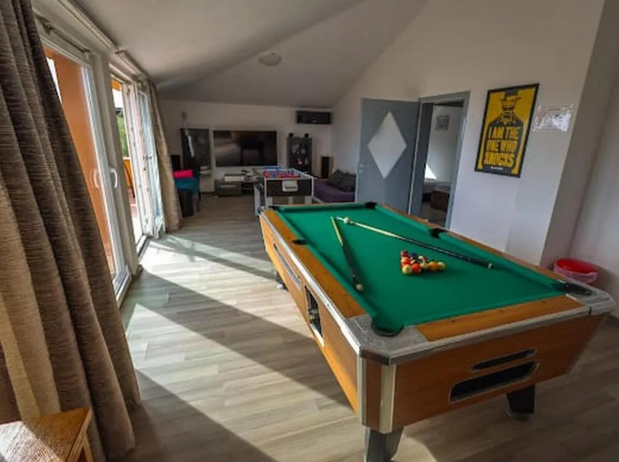 Villa Jelena Kaštel Novi