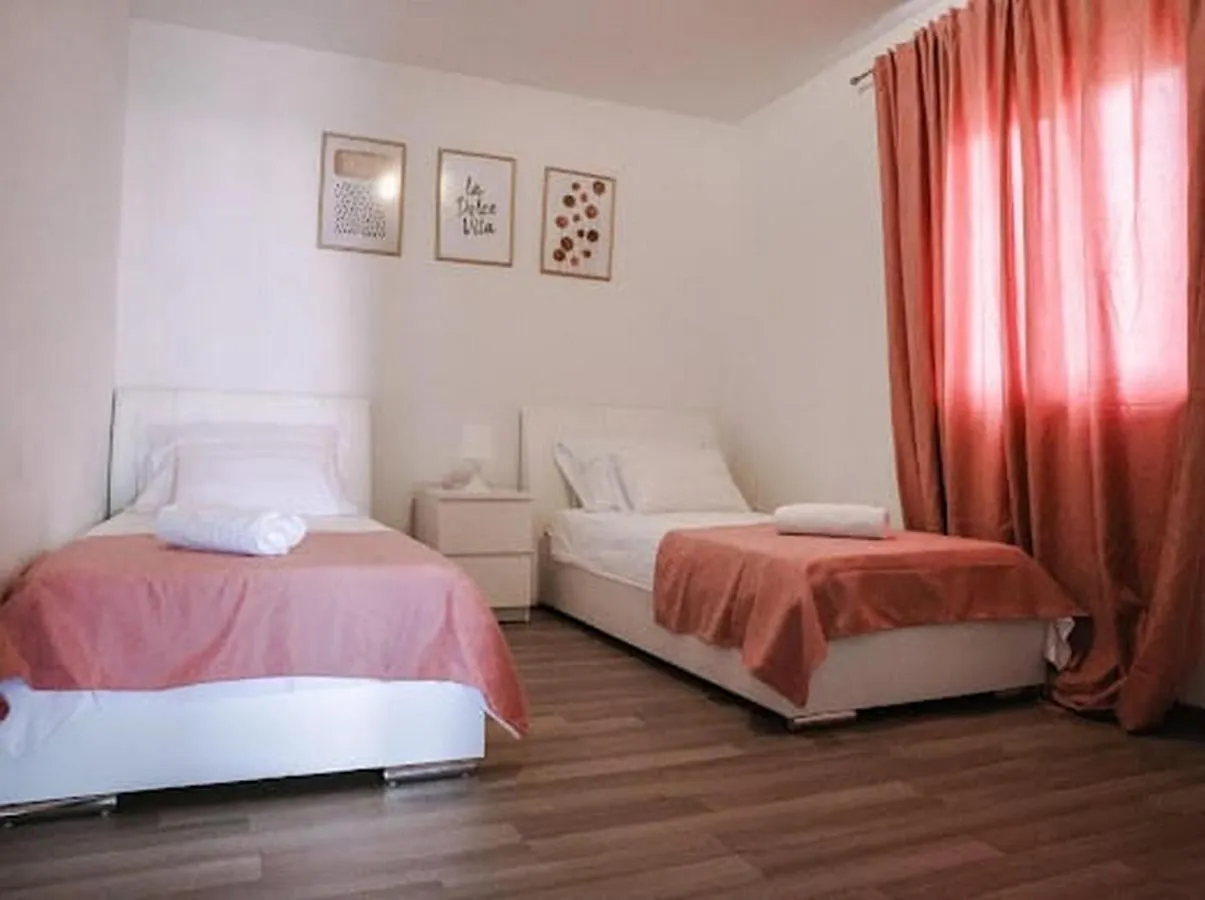 Villa Jelena Kaštel Novi